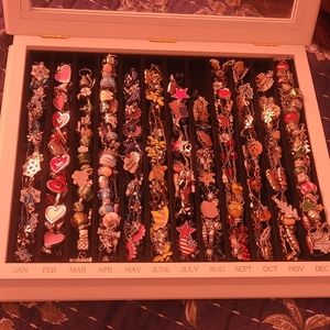 Set or Seasonal Necklaces